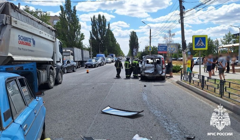 В Мелитополе во время столкновения трех автомобилей пострадал 1 человек