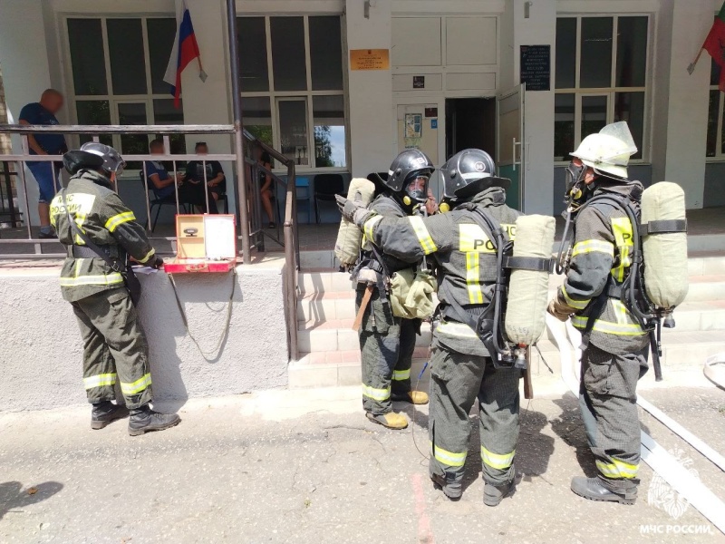 В селе Великая Белозерка огнеборцы ликвидировали условный пожар в школе